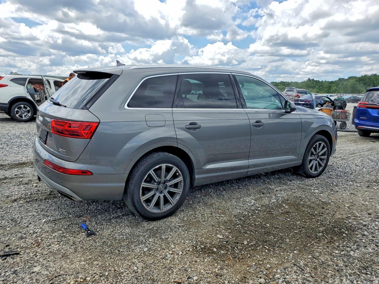2017 AUDI Q7 quattro Premium Plus