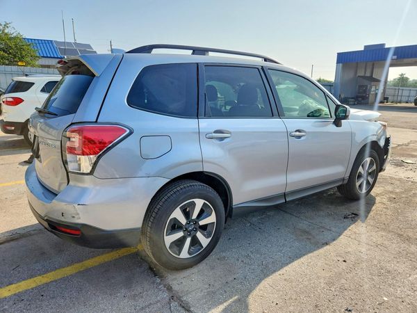 2018 SUBARU FORESTER Premium+ES