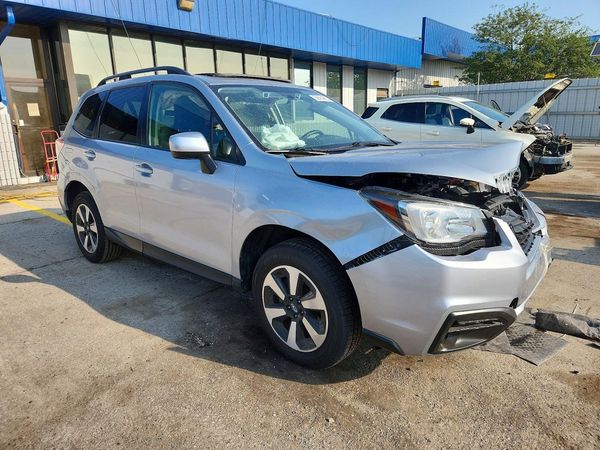 2018 SUBARU FORESTER Premium+ES