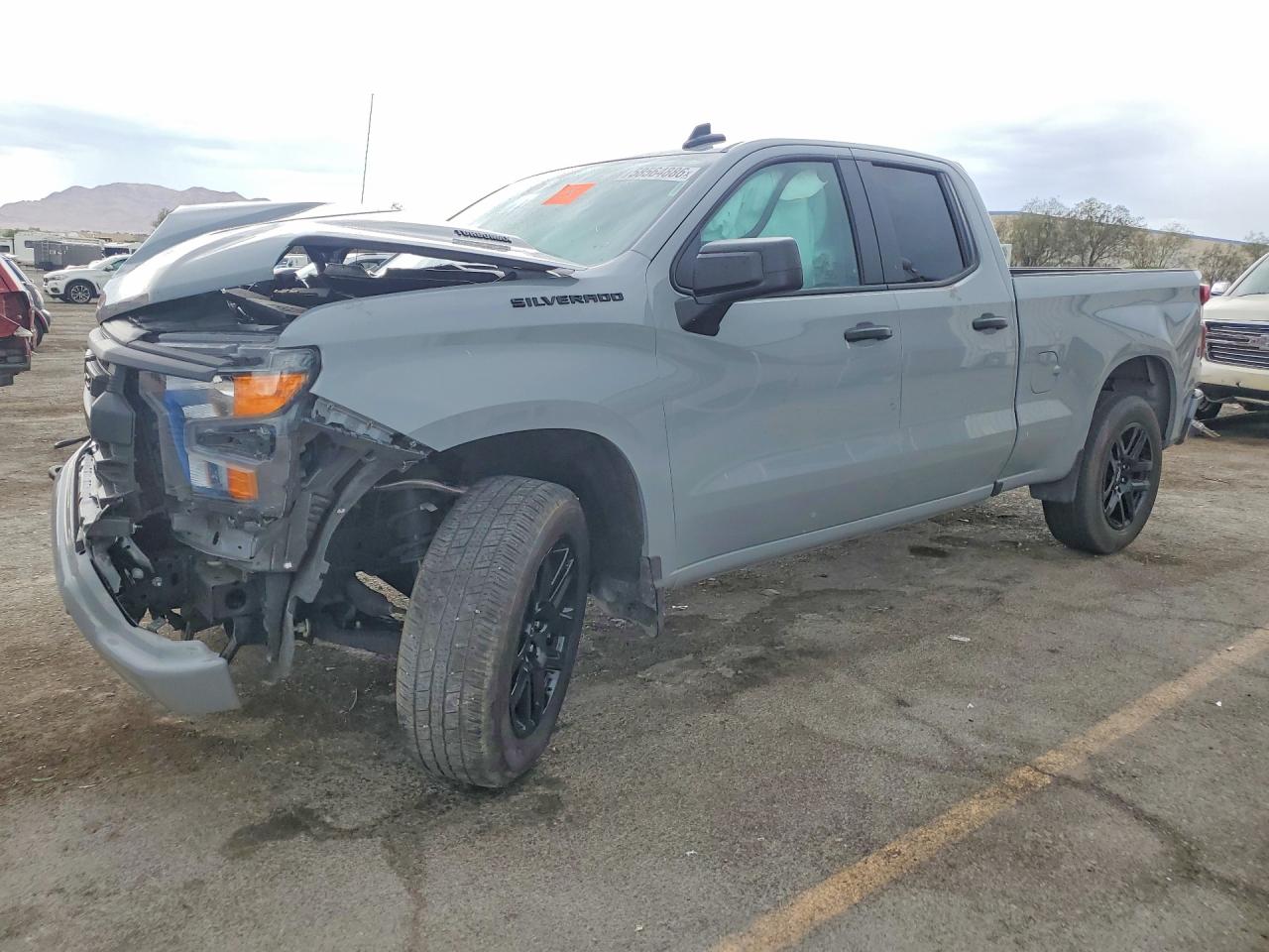 2025 CHEVROLET SILVERADO Custom