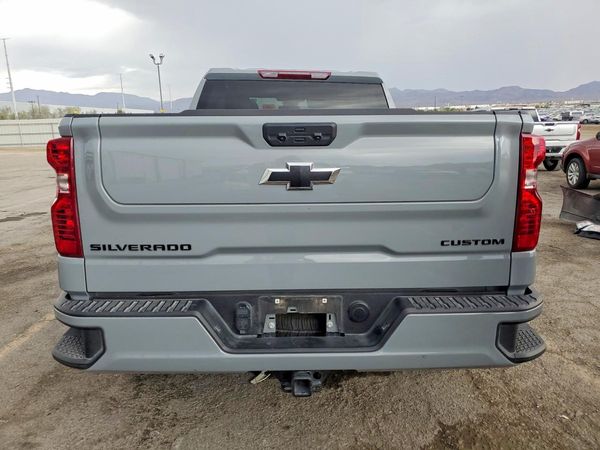 2025 CHEVROLET SILVERADO Custom