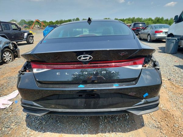 2022 HYUNDAI ELANTRA