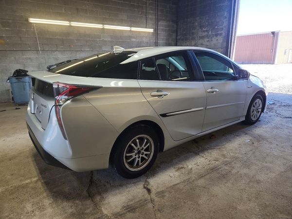 2016 TOYOTA PRIUS One/Two