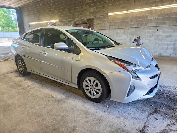 2016 TOYOTA PRIUS One/Two