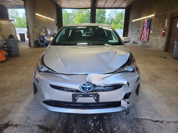 2016 TOYOTA PRIUS One/Two