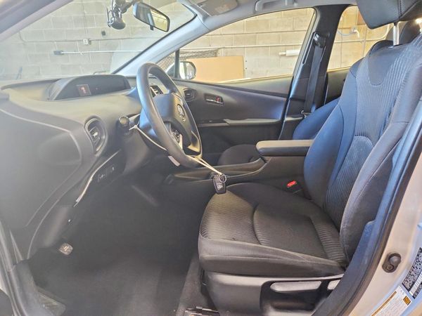 2016 TOYOTA PRIUS One/Two