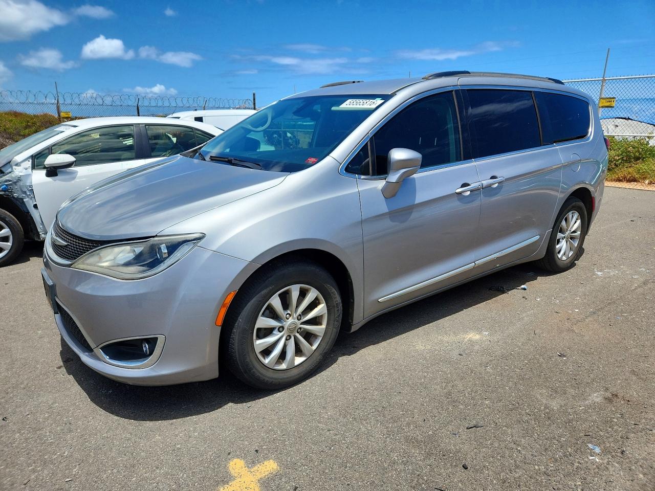 2017 CHRYSLER PACIFICA