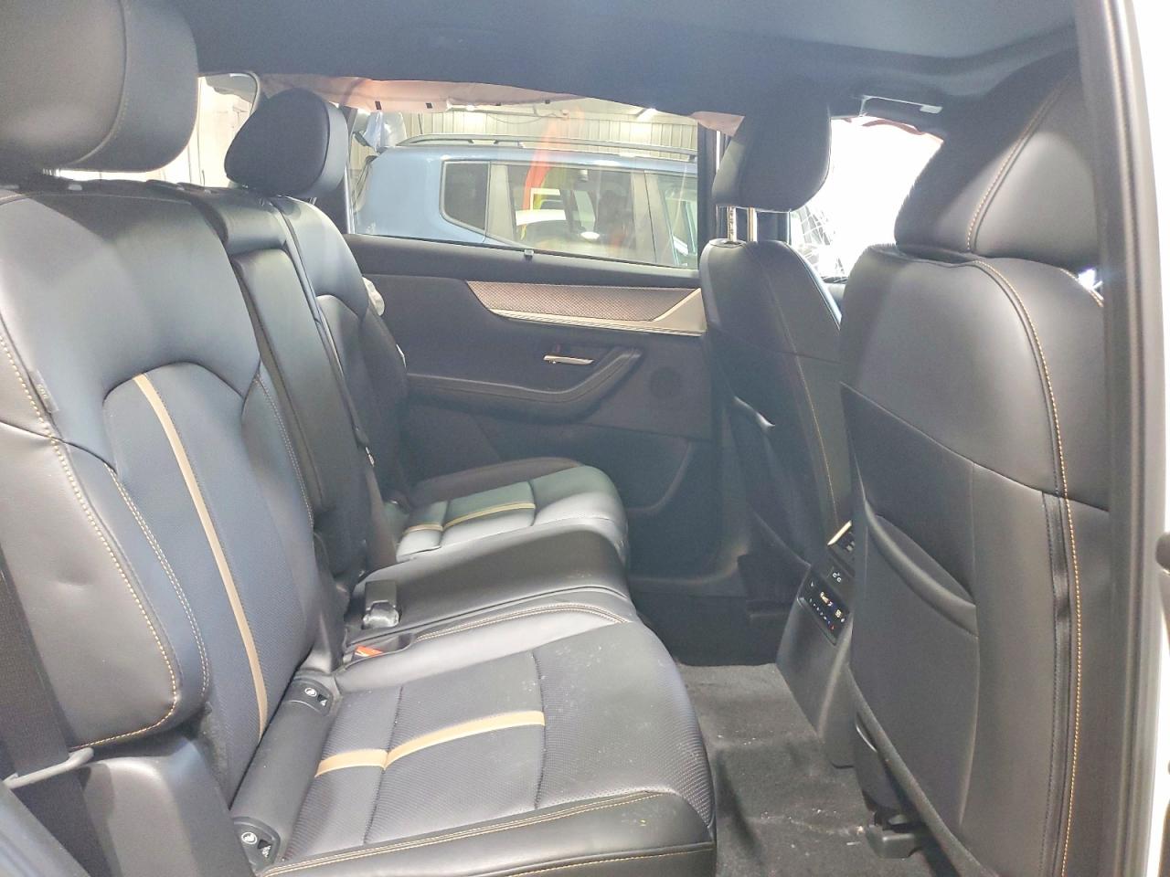 2025 MAZDA CX-70 Premium Package
