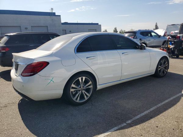 2017 MERCEDES-BENZ C C300