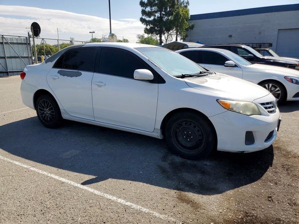 2013 TOYOTA COROLLA