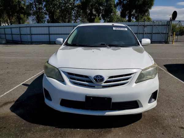 2013 TOYOTA COROLLA