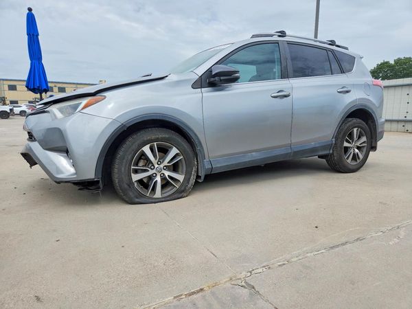 2018 TOYOTA RAV4 Adventure/XLE