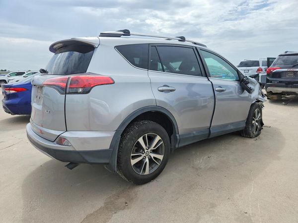2018 TOYOTA RAV4 Adventure/XLE