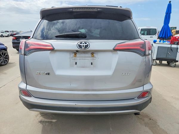 2018 TOYOTA RAV4 Adventure/XLE