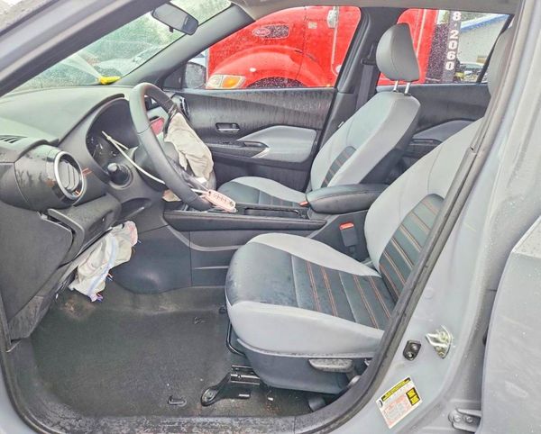 2024 NISSAN KICKS SR