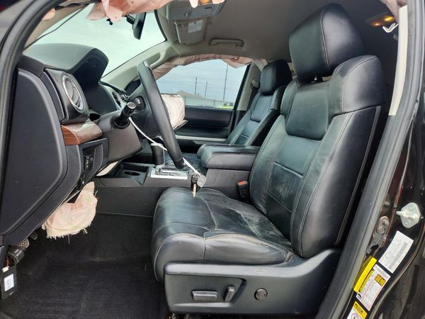 2017 TOYOTA TUNDRA Limited