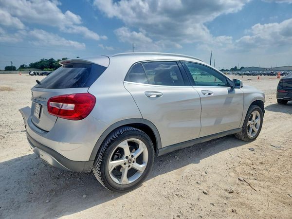 2018 MERCEDES-BENZ GLA GLA250-4M