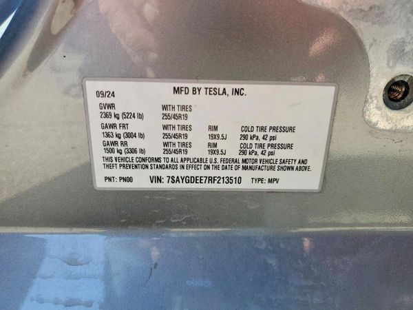 2024 TESLA MODEL Y