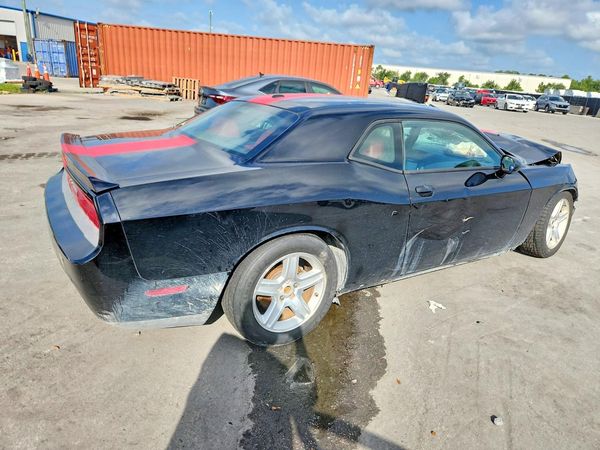 2013 DODGE CHALLENGER Base