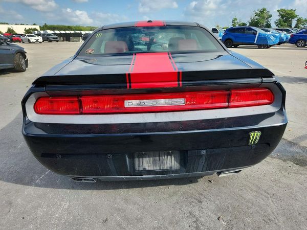 2013 DODGE CHALLENGER Base
