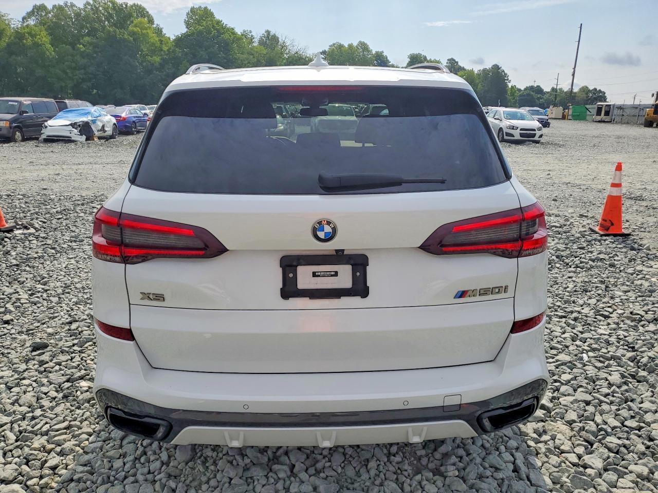 2022 BMW X5 M50i