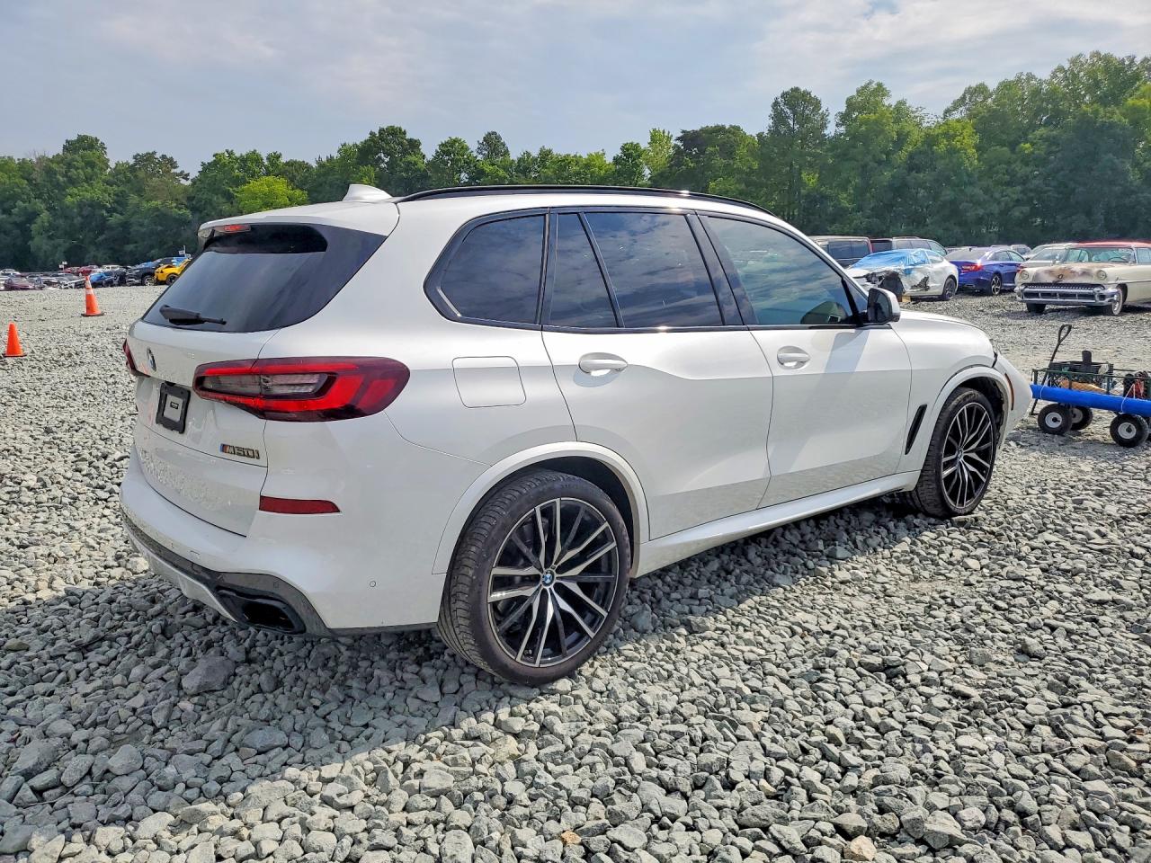 2022 BMW X5 M50i