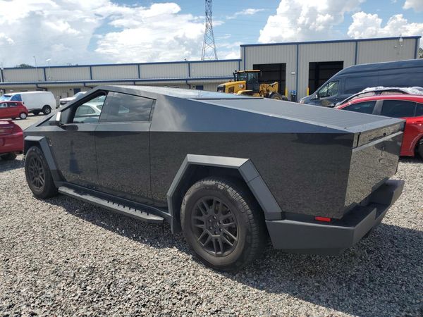 2024 TESLA CYBERTRUCK