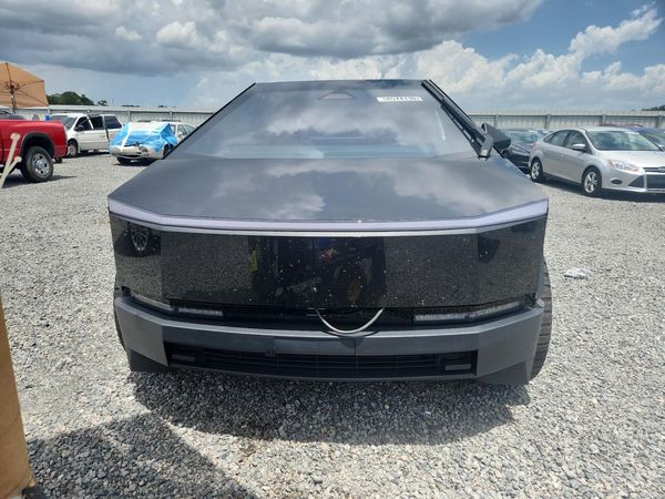 2024 TESLA CYBERTRUCK