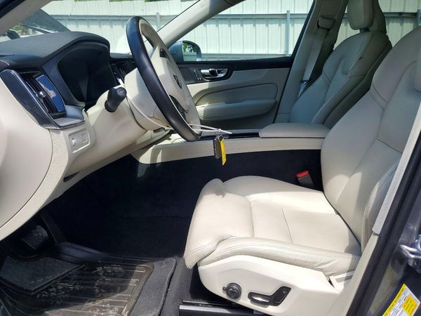 2019 VOLVO XC60
