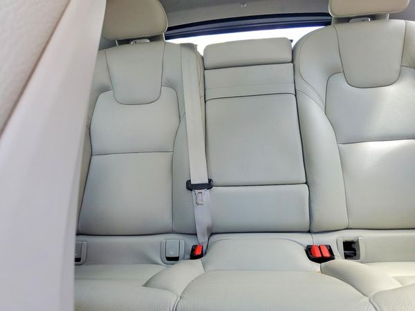 2019 VOLVO XC60