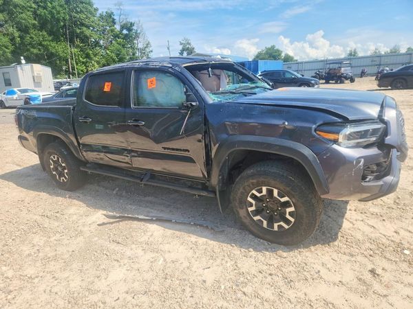 2022 TOYOTA TACOMA SR5