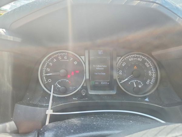 2022 TOYOTA TACOMA SR5