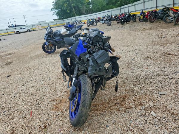 2023 YAMAHA YZFR7