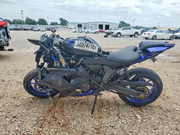 2023 YAMAHA YZFR7