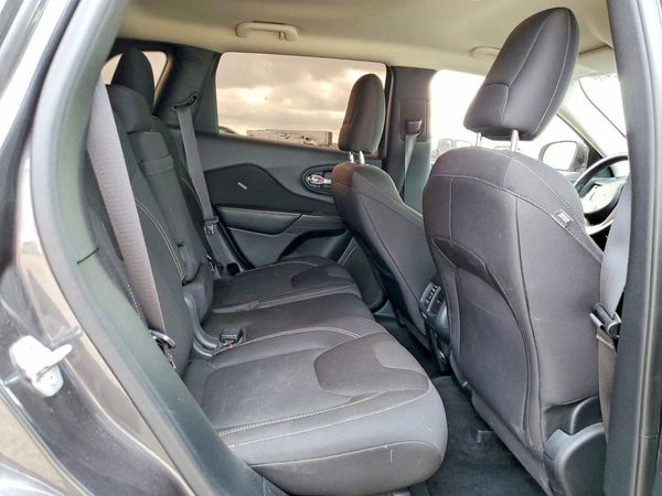 2015 JEEP CHEROKEE LATITUDE 4X4