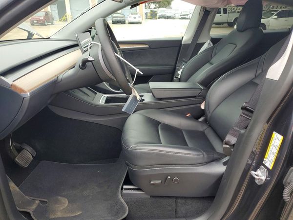 2024 TESLA MODEL Y