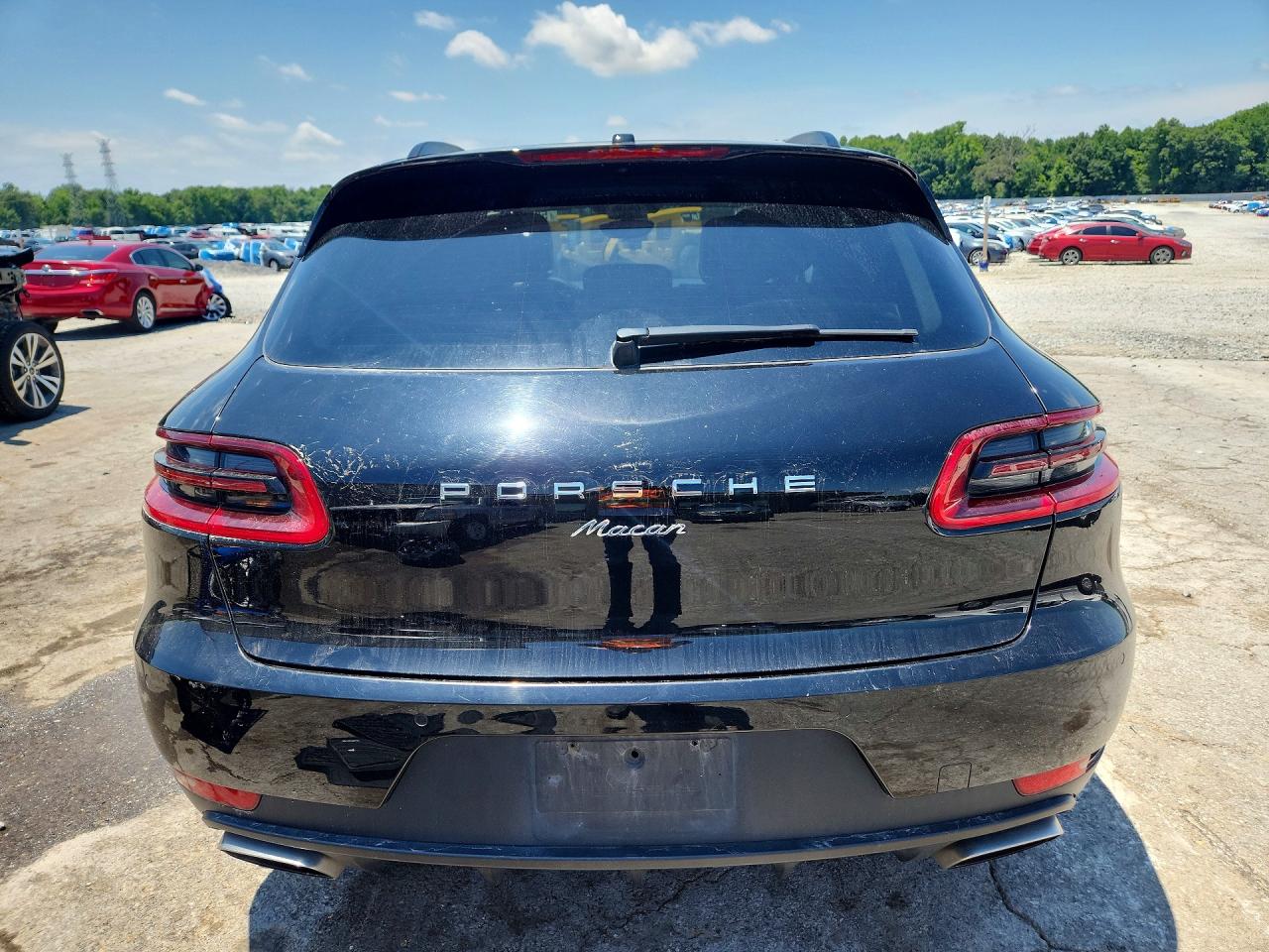 2018 PORSCHE MACAN
