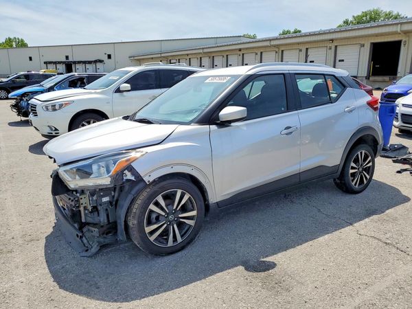 2019 NISSAN KICKS