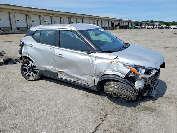 2019 NISSAN KICKS