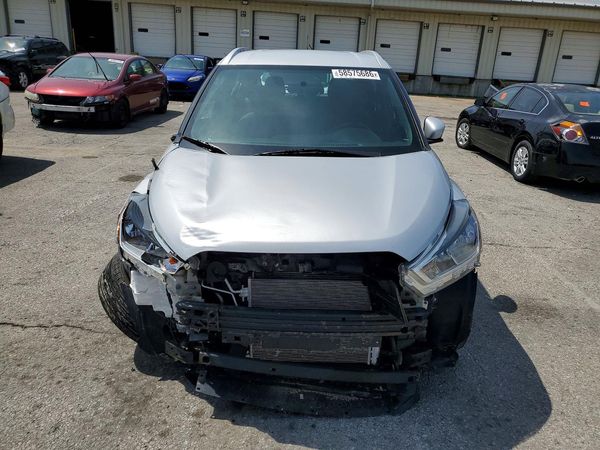 2019 NISSAN KICKS