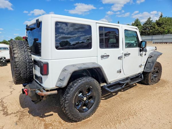2015 JEEP WRANGLER UNLIMITED SAHARA 4X4