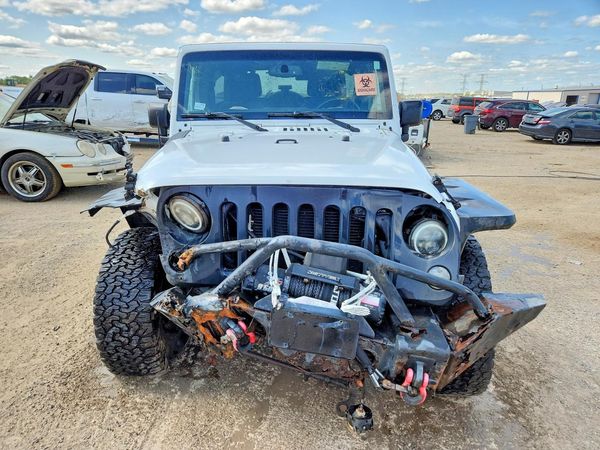 2015 JEEP WRANGLER UNLIMITED SAHARA 4X4