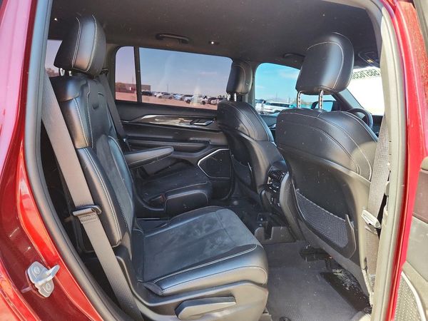 2021 JEEP GRAND CHEROKEE Laredo