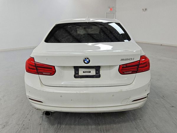 2017 BMW 320