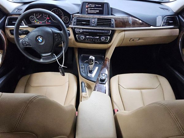 2017 BMW 320