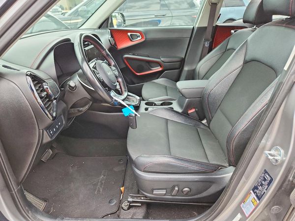 2023 KIA SOUL GT Line