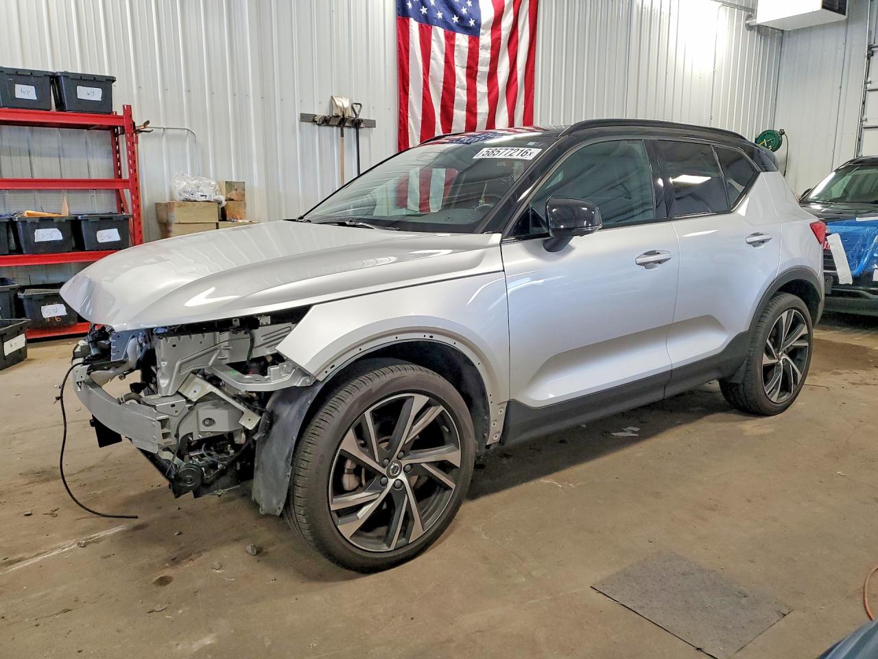 2019 VOLVO XC40 R-Design