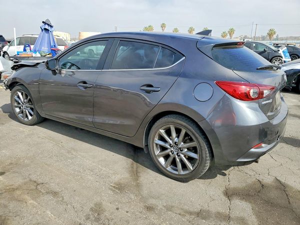 2018 MAZDA 3 Touring
