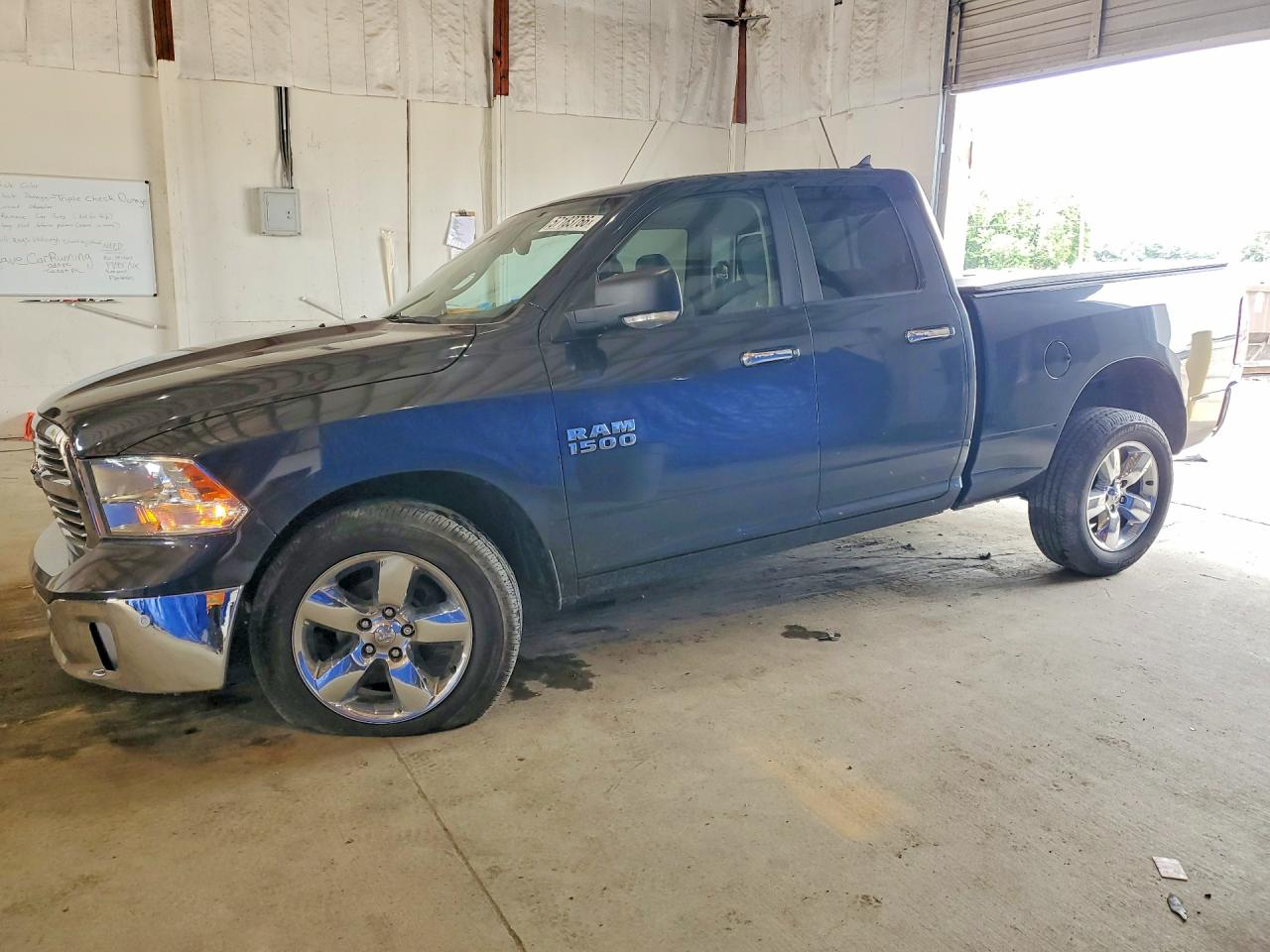 2018 RAM 1500 SLT QUAD CAB 4X4