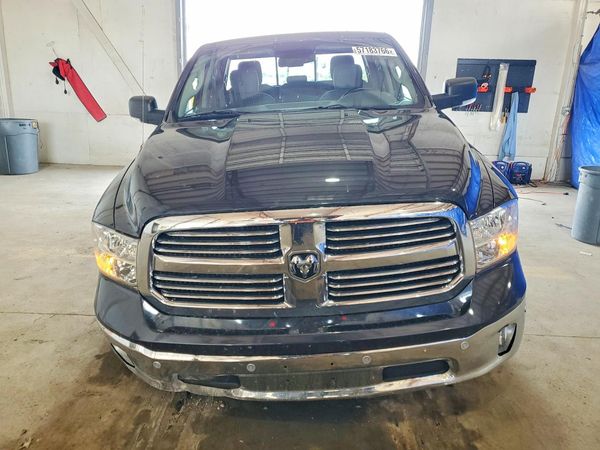 2018 RAM 1500 SLT QUAD CAB 4X4